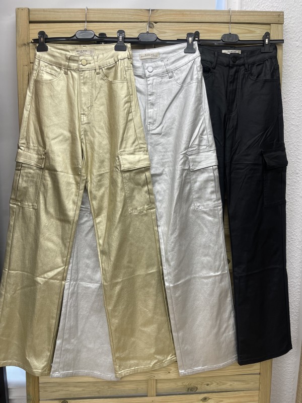 Jeans cargo encerado