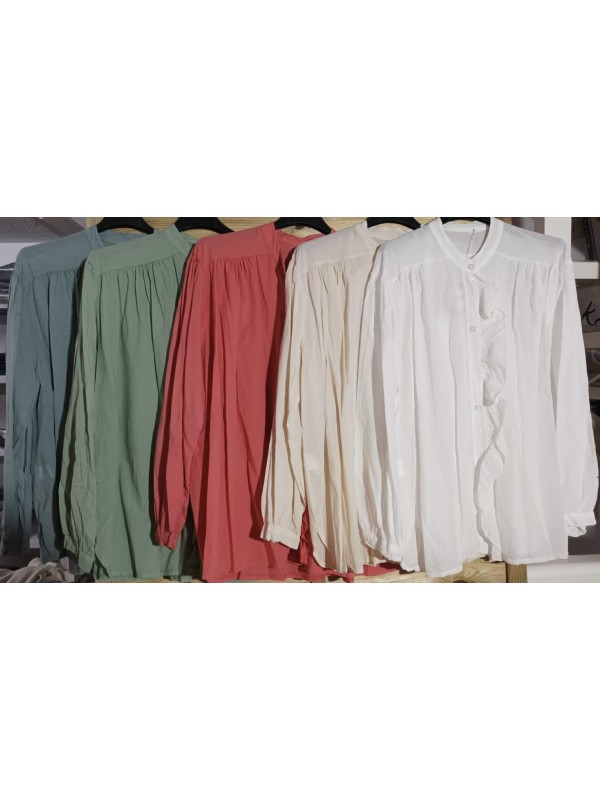 Camisa volante en parte delantera