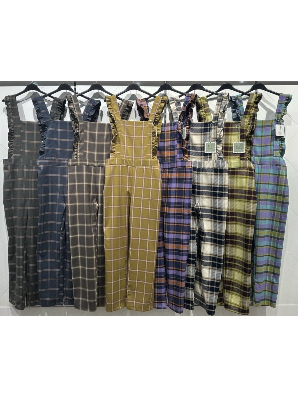 Peto de cuadros de colores con volantitos