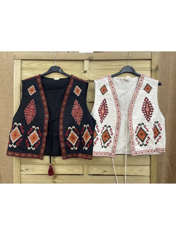 Chaleco bordado rombos