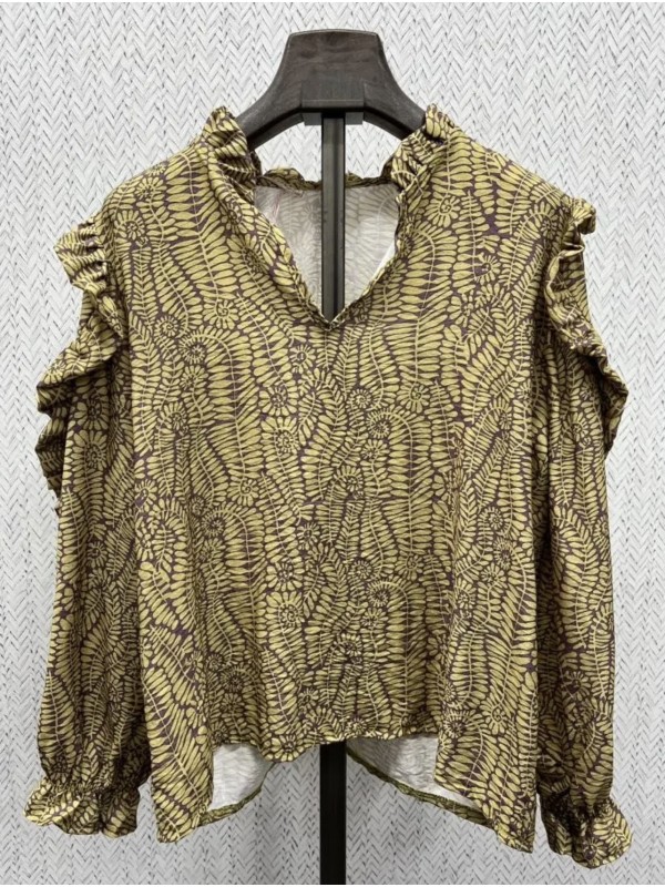 Camisa estampados helechos con volante en brazos