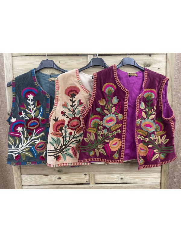 Chaleco de terciopelo bordado