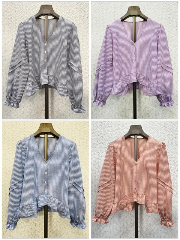 Camisa de rayas con botones y volante