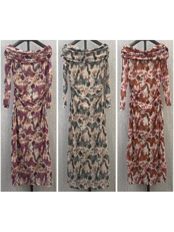 Vestido tul hombros descubiertos manchas