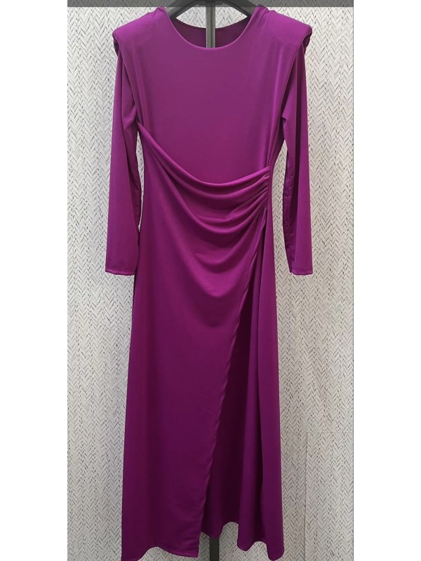 Vestido cruzado con hombreras y frunce delantero