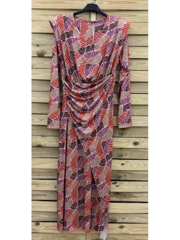 Vestido hojitas con hombreras y frunce delantero