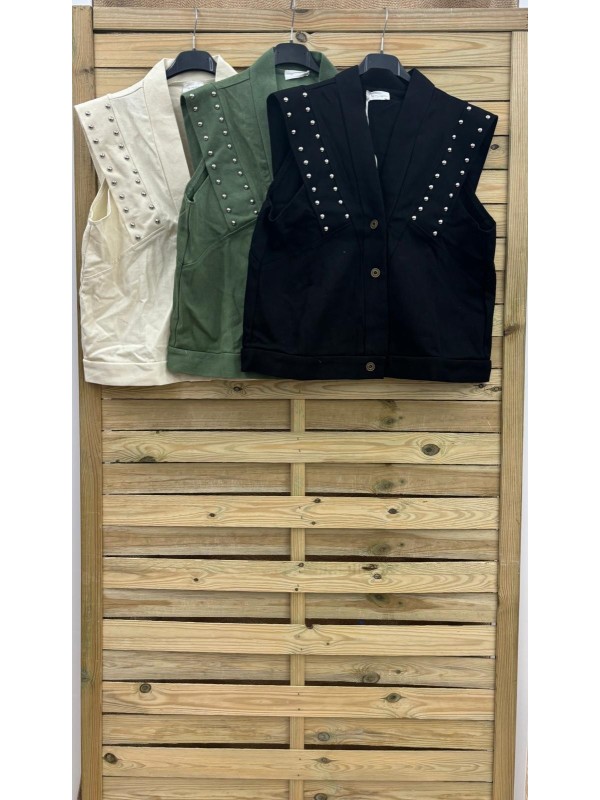 Chaleco doble fila tachas en hombros