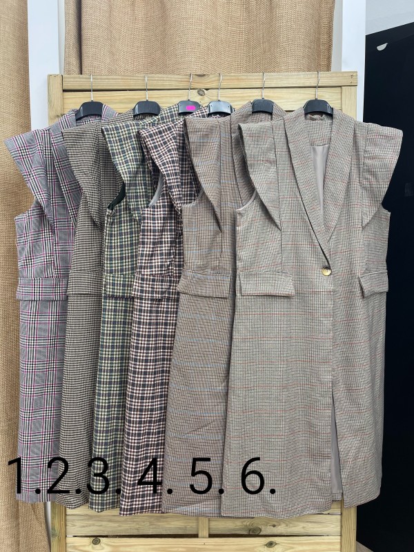 chaleco largo de cuadros volante en manga