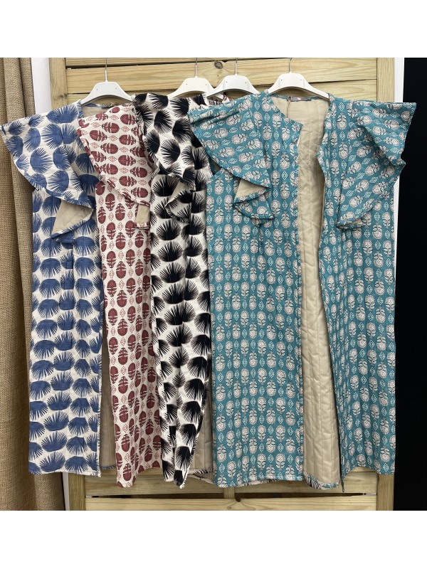 Chaleco largo estampado con volantes