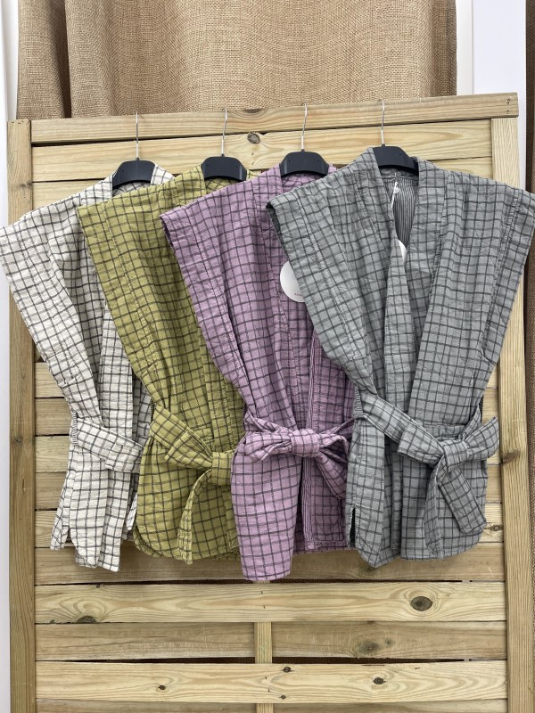 chaleco cuadritos con cinturon