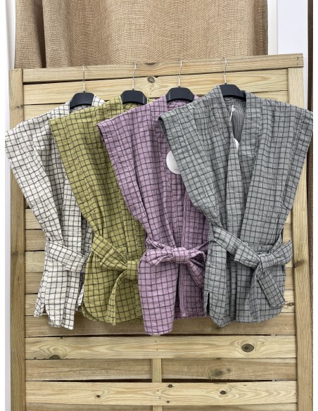 chaleco cuadritos con cinturon