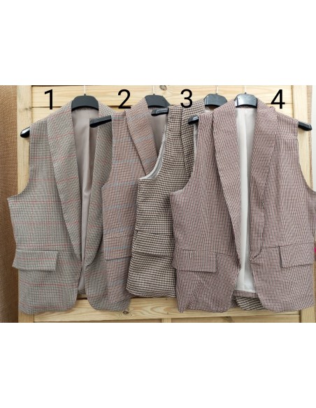 Chaleco corto de cuadritos con solapa