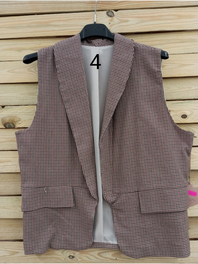 Chaleco corto de cuadritos con solapa