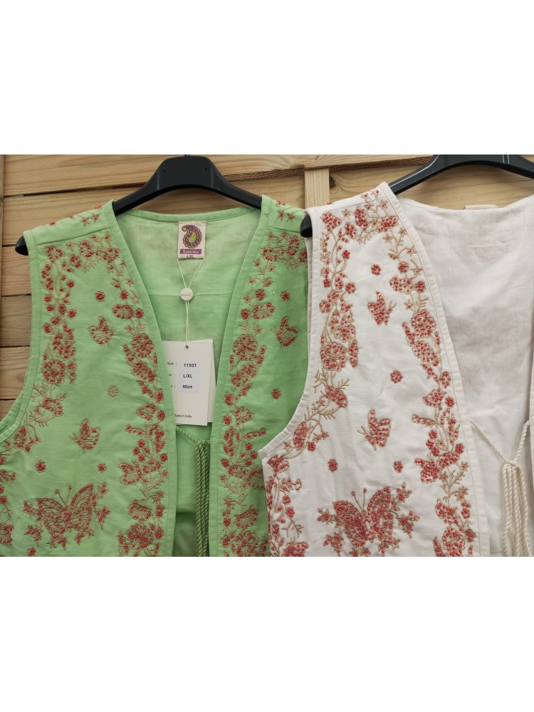 chaleco bordado con bolitas