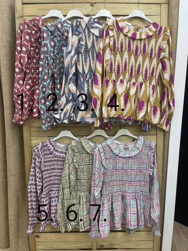 camisa estampada fruncida con volante en cuello