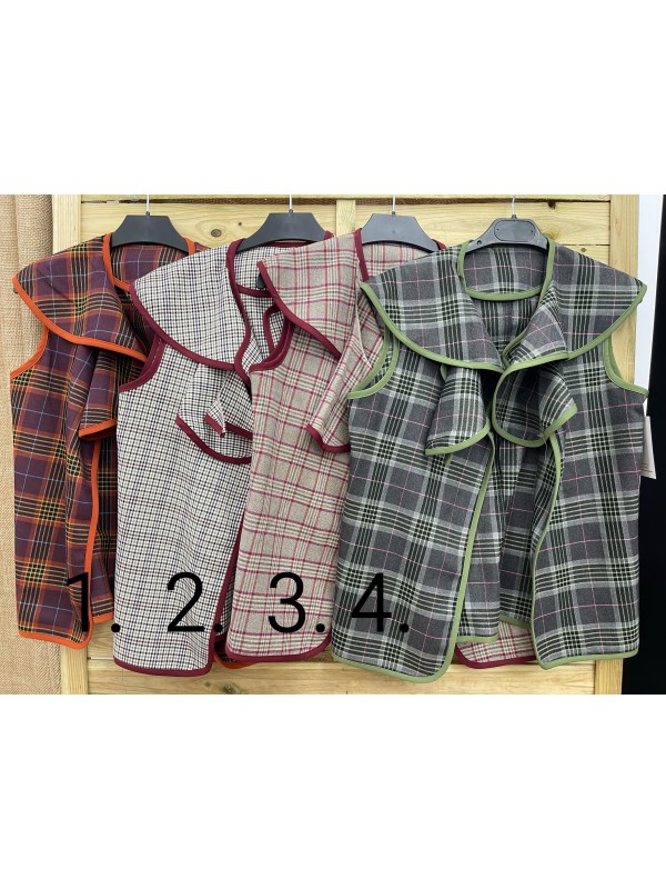 Chaleco de cuadros con volantito y vivos