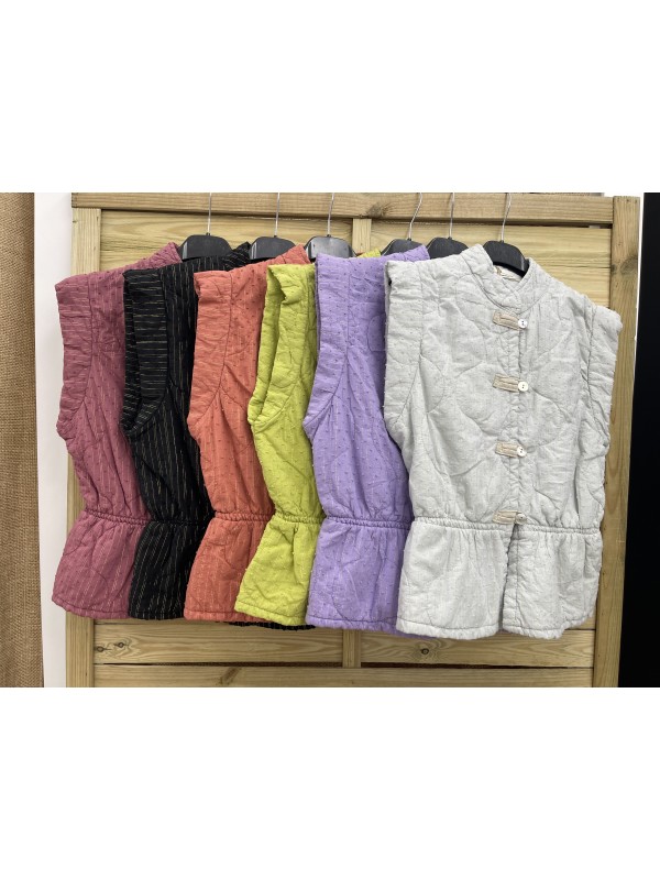 chaleco acolchado con botones plumeti