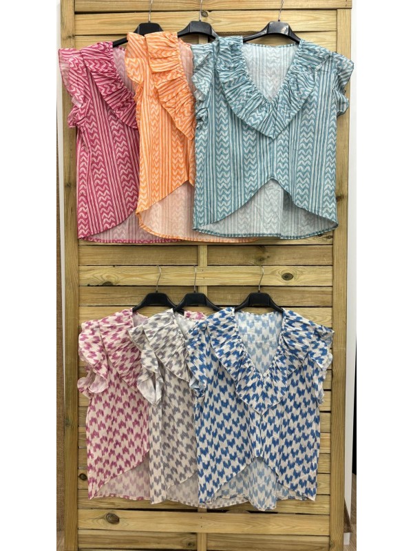 Camisa estampada de sisa con volante en pico