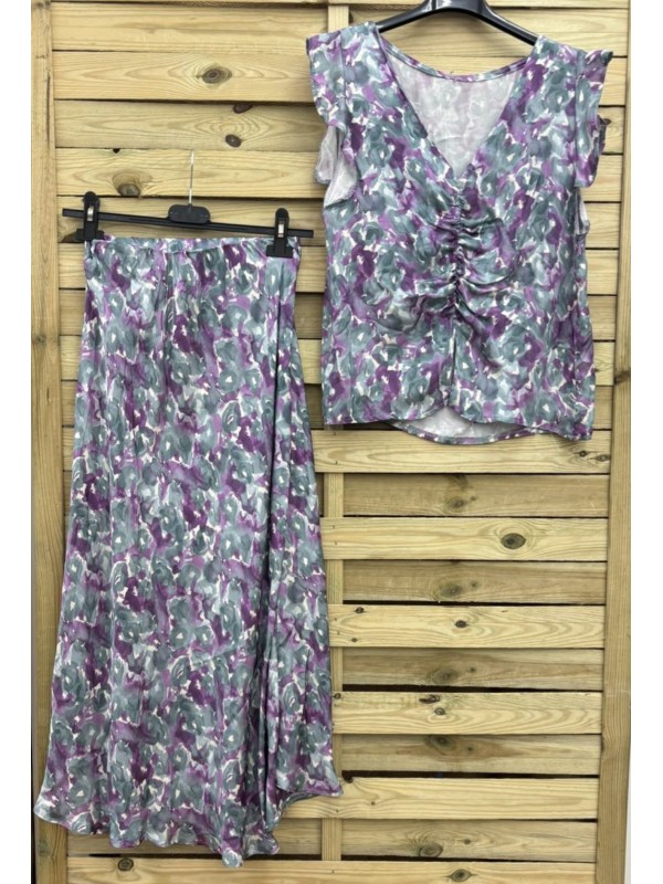 Falda manchas bicolor con fondo blanco 2