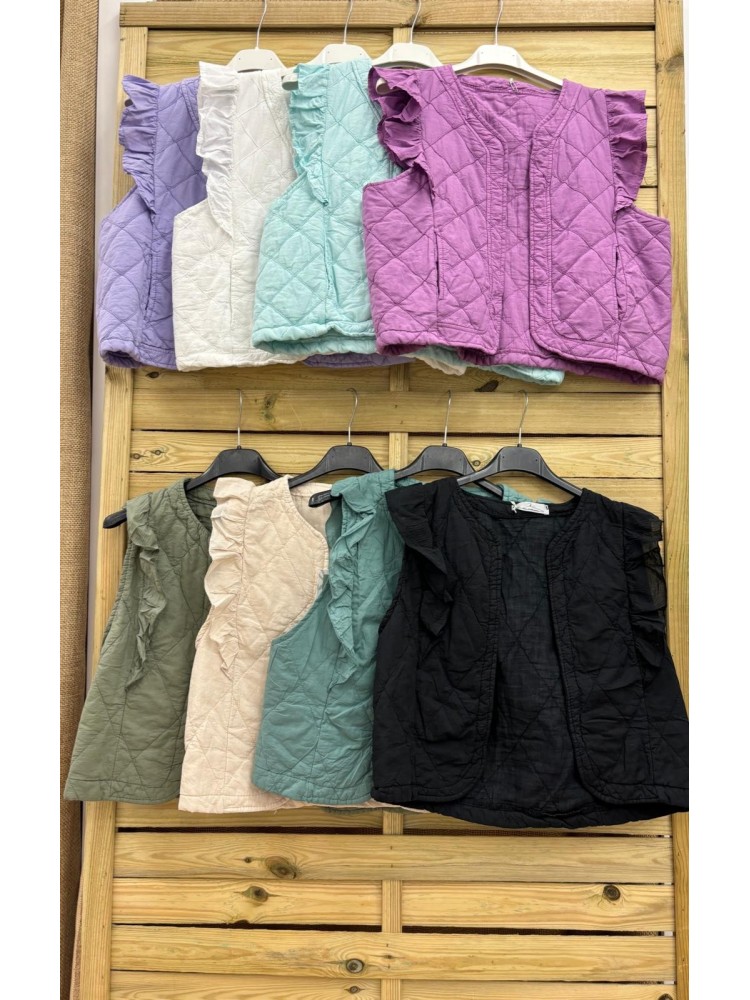 Chaleco liso acolchado con volantitos