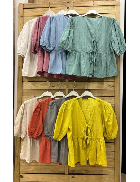 Camisa de manga corta con corte y doble lazo