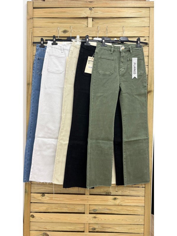 Jeans pesquero con bolsillos delanteros