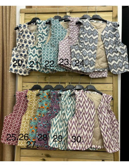 Chaleco acolchado estampado con volantito