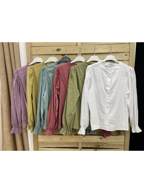 camisa lisa con volantito en cuello