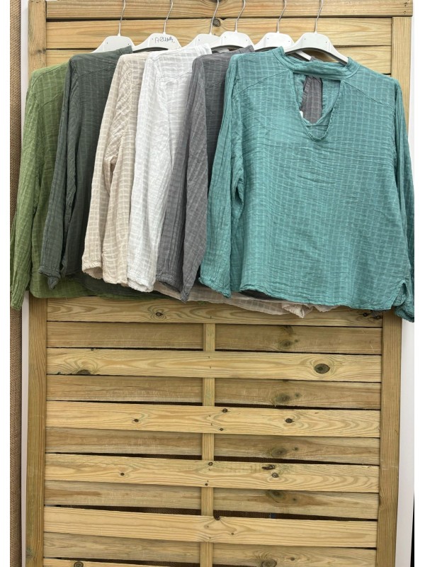 camisa abertura de pico en escote lisa