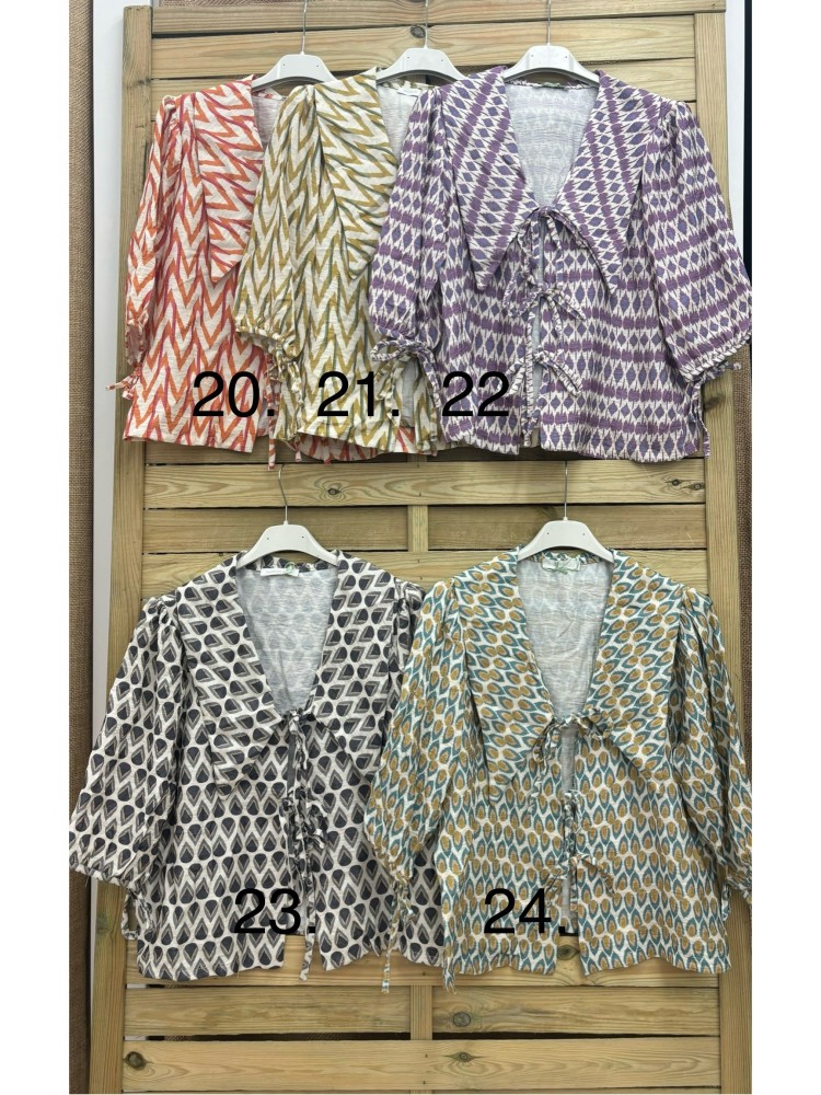 Camisa cuello en pico triple lazo