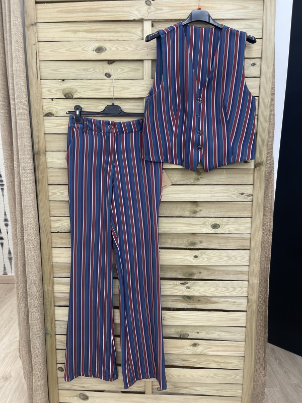 Conjunto chaleco y pantalon rayitas tricolor