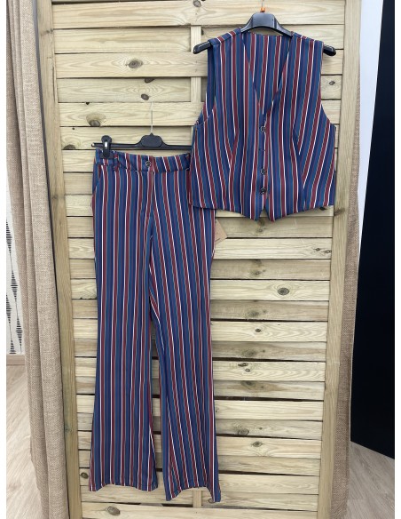 Conjunto chaleco y pantalon rayitas tricolor