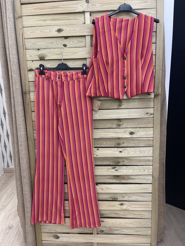 Conjunto chaleco y pantalon rayitas tricolor 2