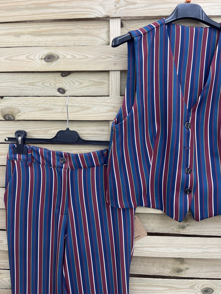 Conjunto chaleco y pantalon rayitas tricolor