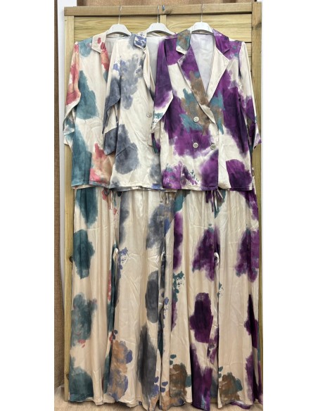 Chaqueta saten con botones estampado manchas