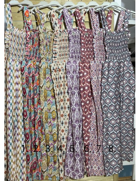 peto con parte delantera fruncida