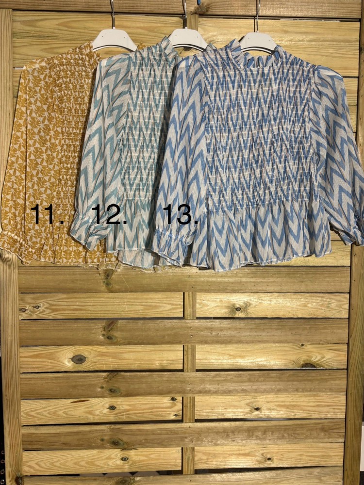 camisa fruncida de gasa con brillito