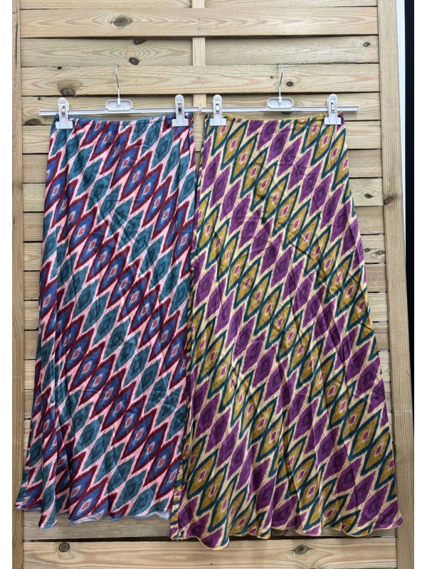 Falda estampada de saten rombos