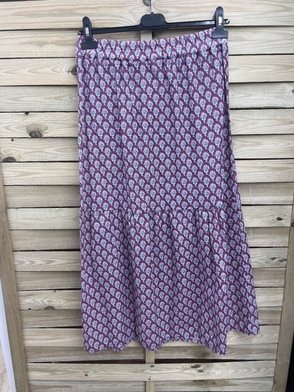 falda larga con vuelo estampado flores