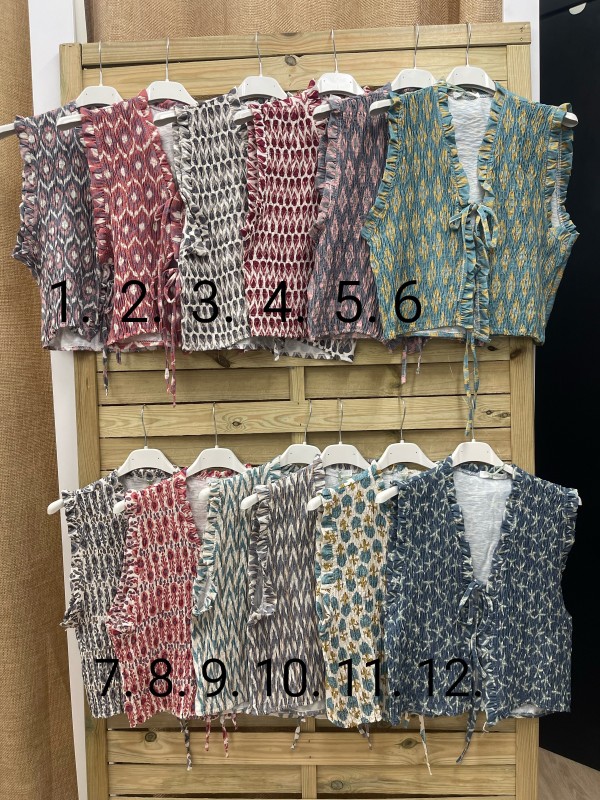 chaleco estampado fruncido lazos