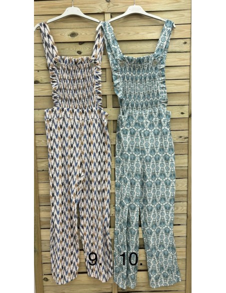 peto con parte delantera fruncida