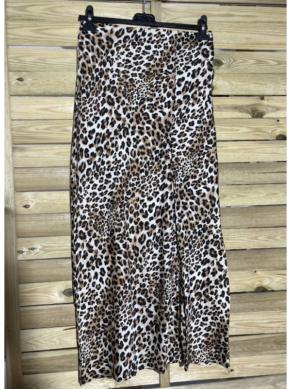 falda de saten leopardo con raja