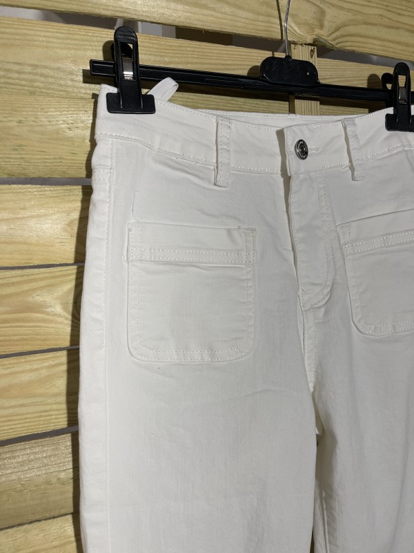 pantalones campana con bolsillo delanteros 2