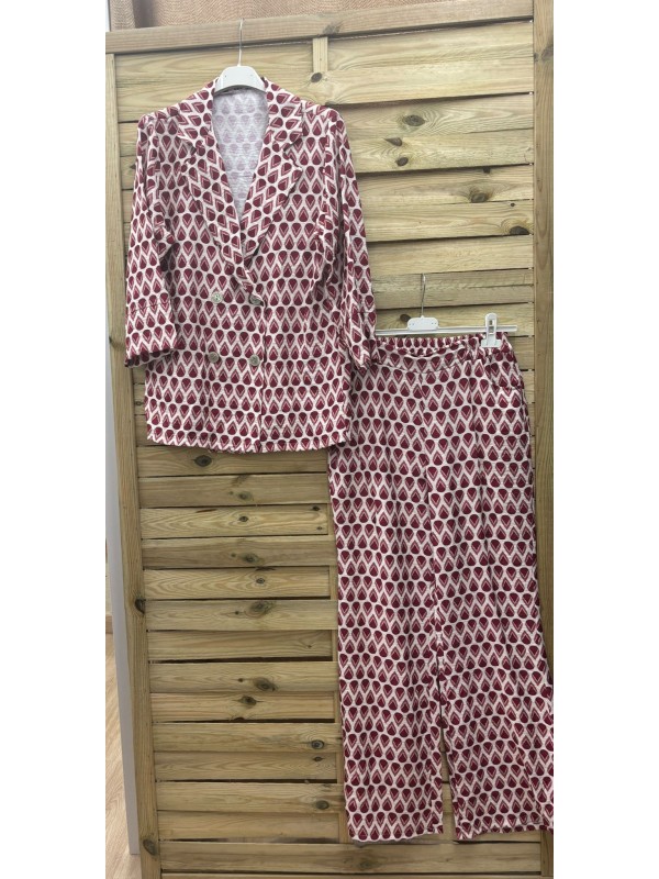 Conjunto chaqueta y pantalon gota