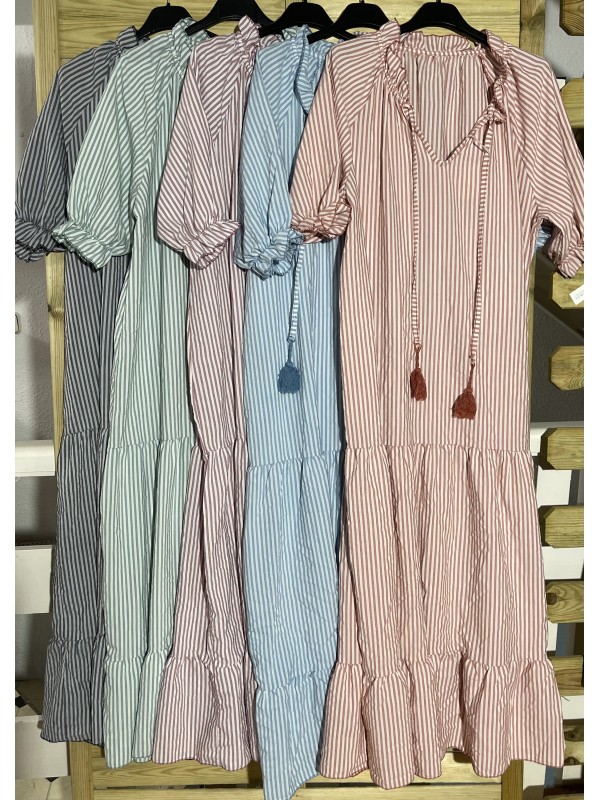 Vestido de rayas con cordon en escote