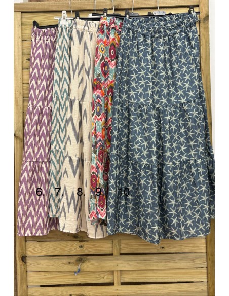 Falda midi estampada con cortes