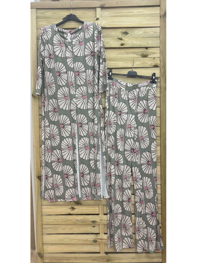 Conjunto camisa con aberturas y pantalon