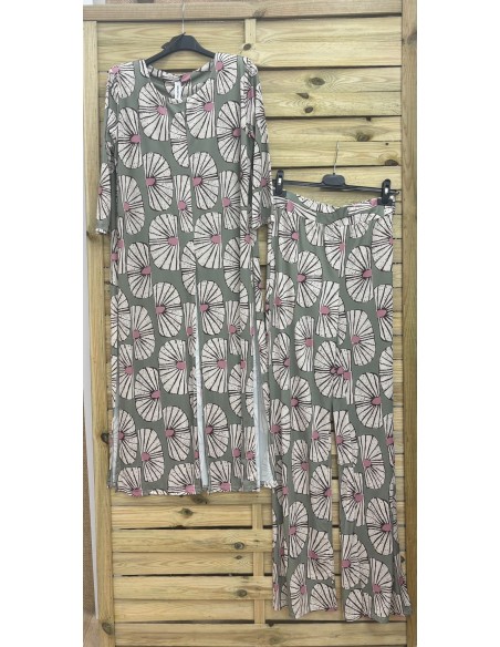 Conjunto camisa con aberturas y pantalon