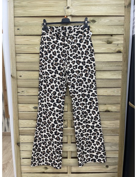 Pantalon de leopardo con boton y cremallera