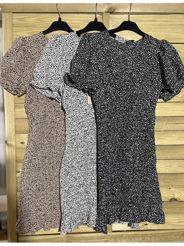 vestido fruncido manchitas cuello en pico